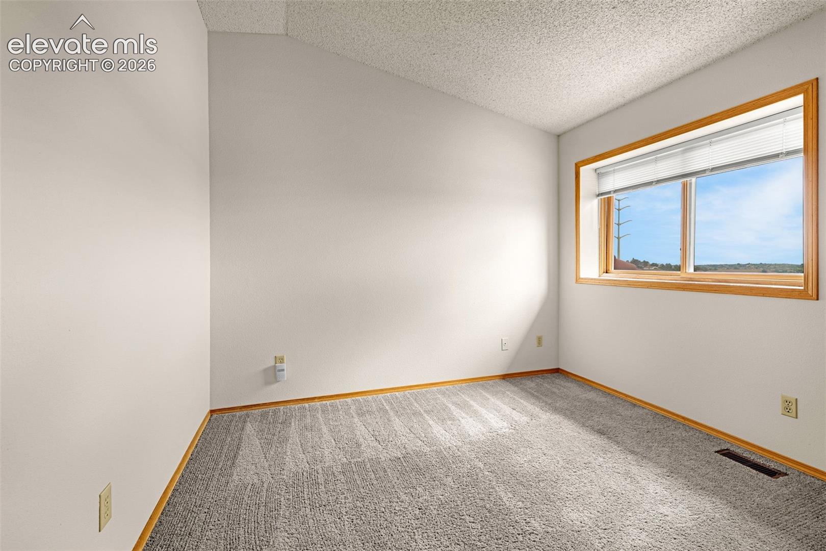 7448 Alameda Court, photo 20