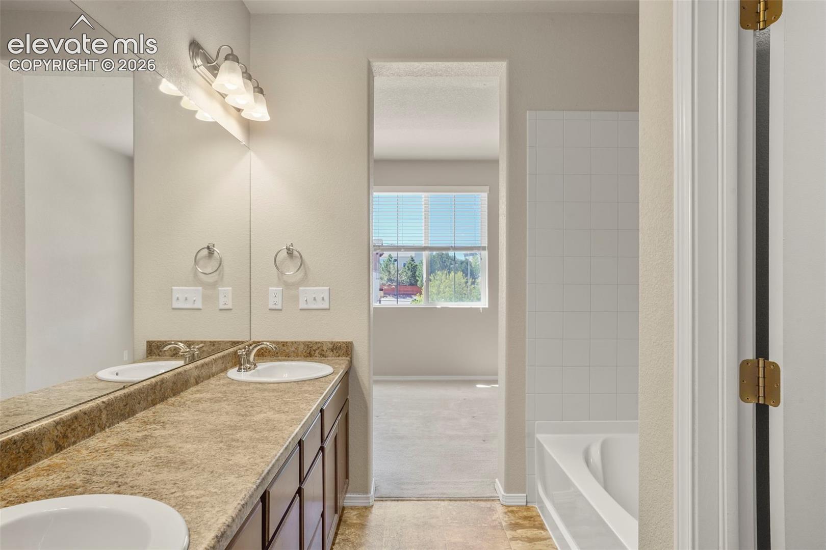 5318 Prominence Point, photo 10