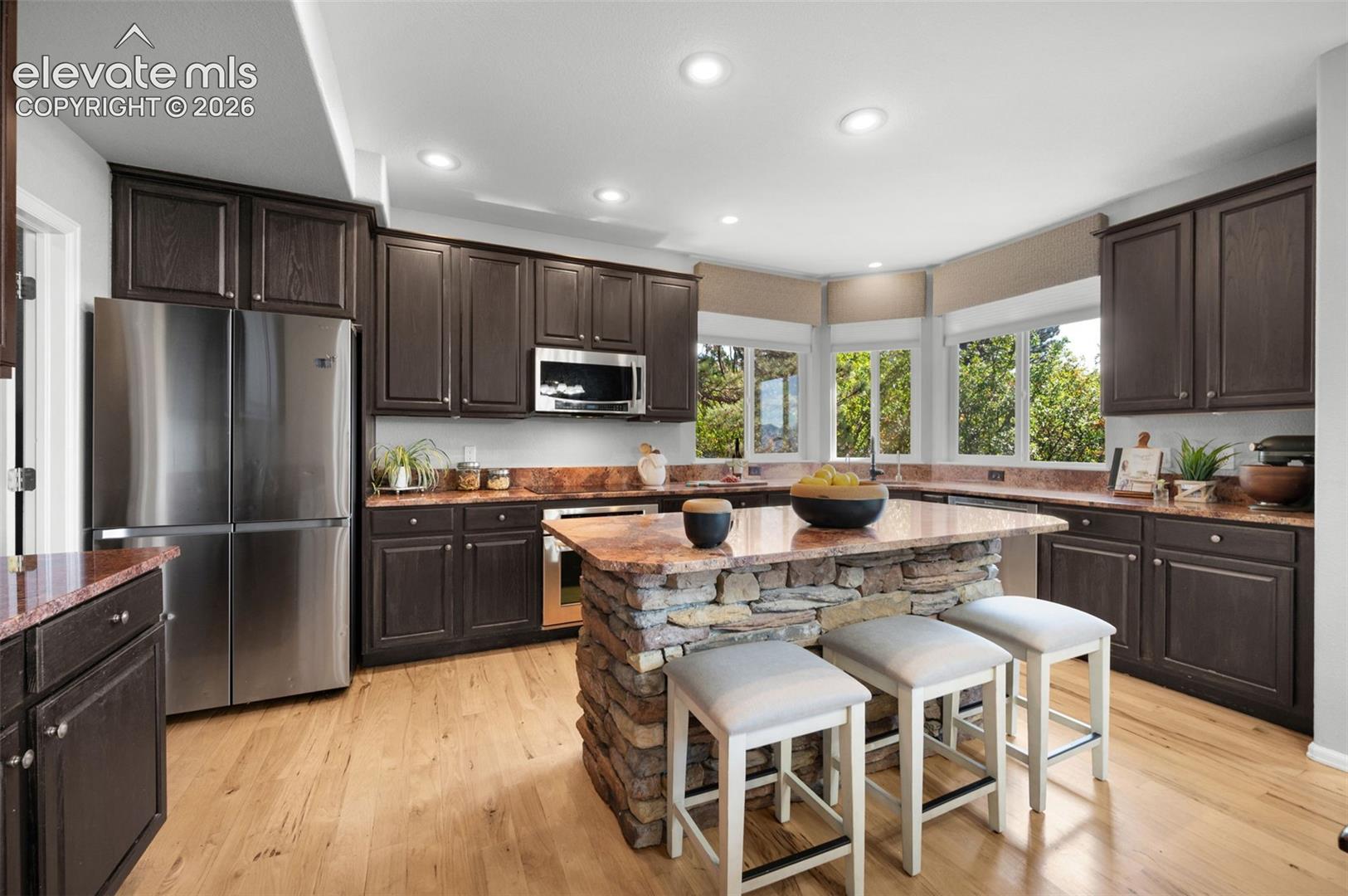 Listing photo 14 for 1605 Capadaro Court