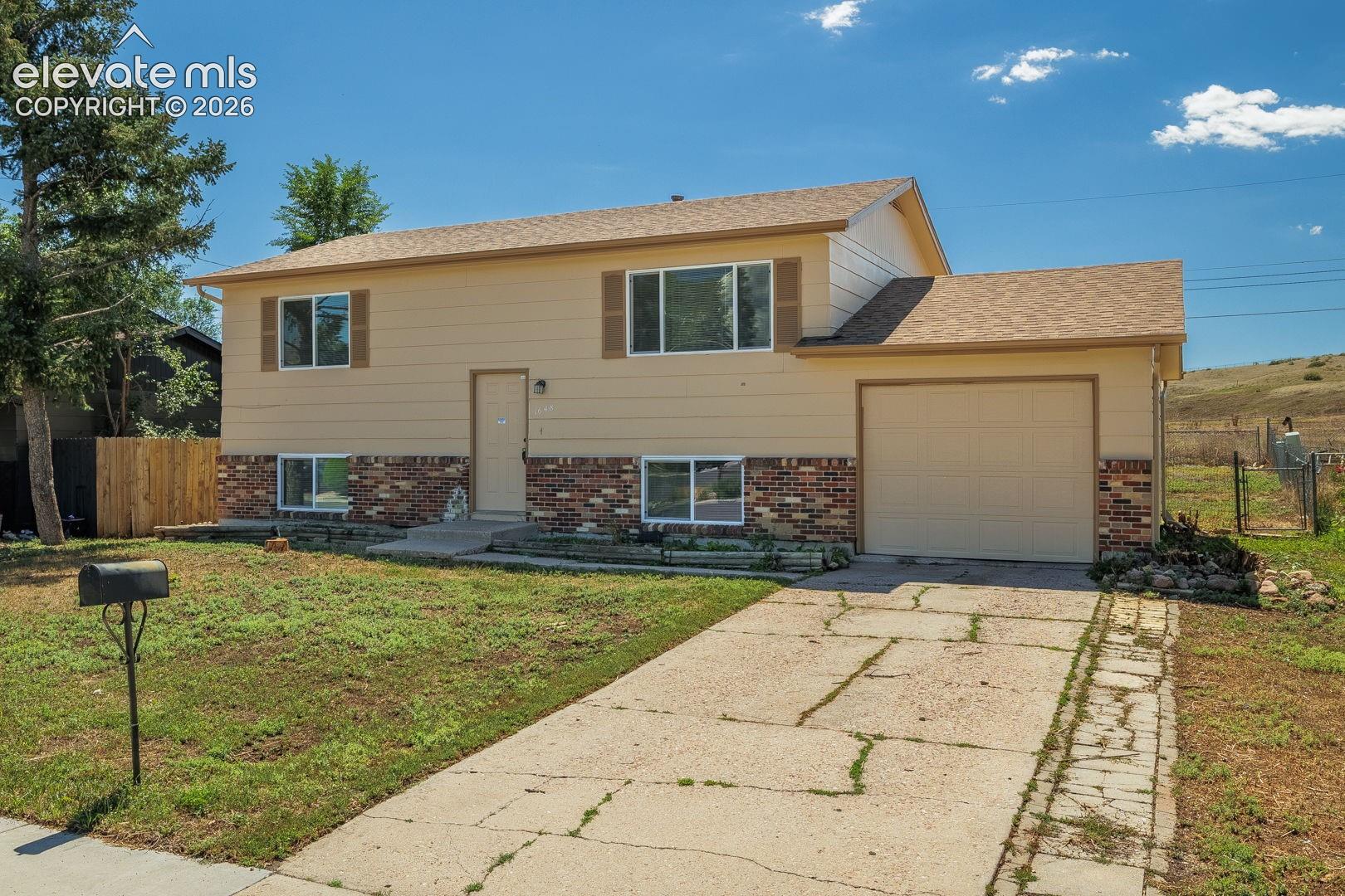 1648 Kensington Drive