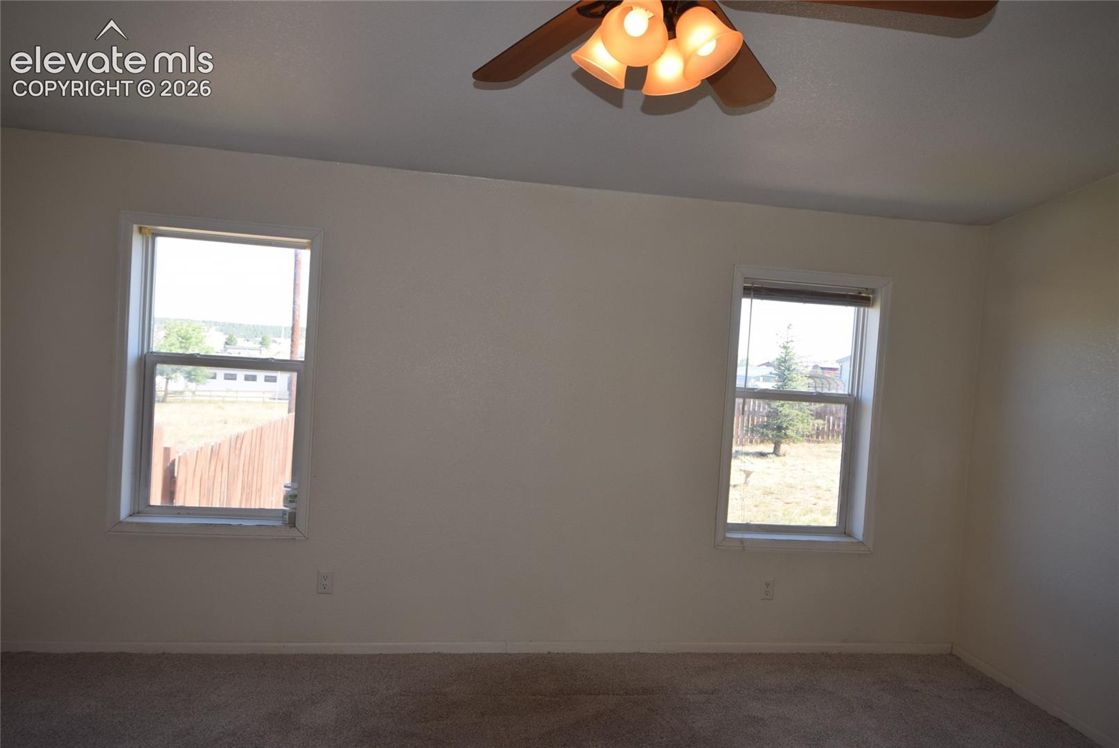 Listing photo 27 for 877 Maid Marian Drive