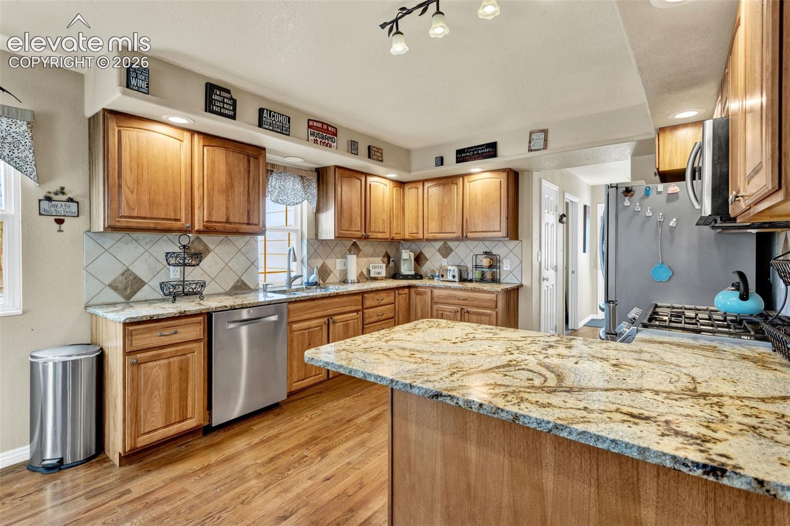 Listing photo 9 for 16 Spruce Circle