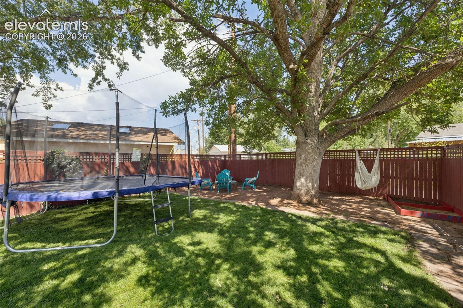 Listing photo 40 for 2761 N Prospect Street