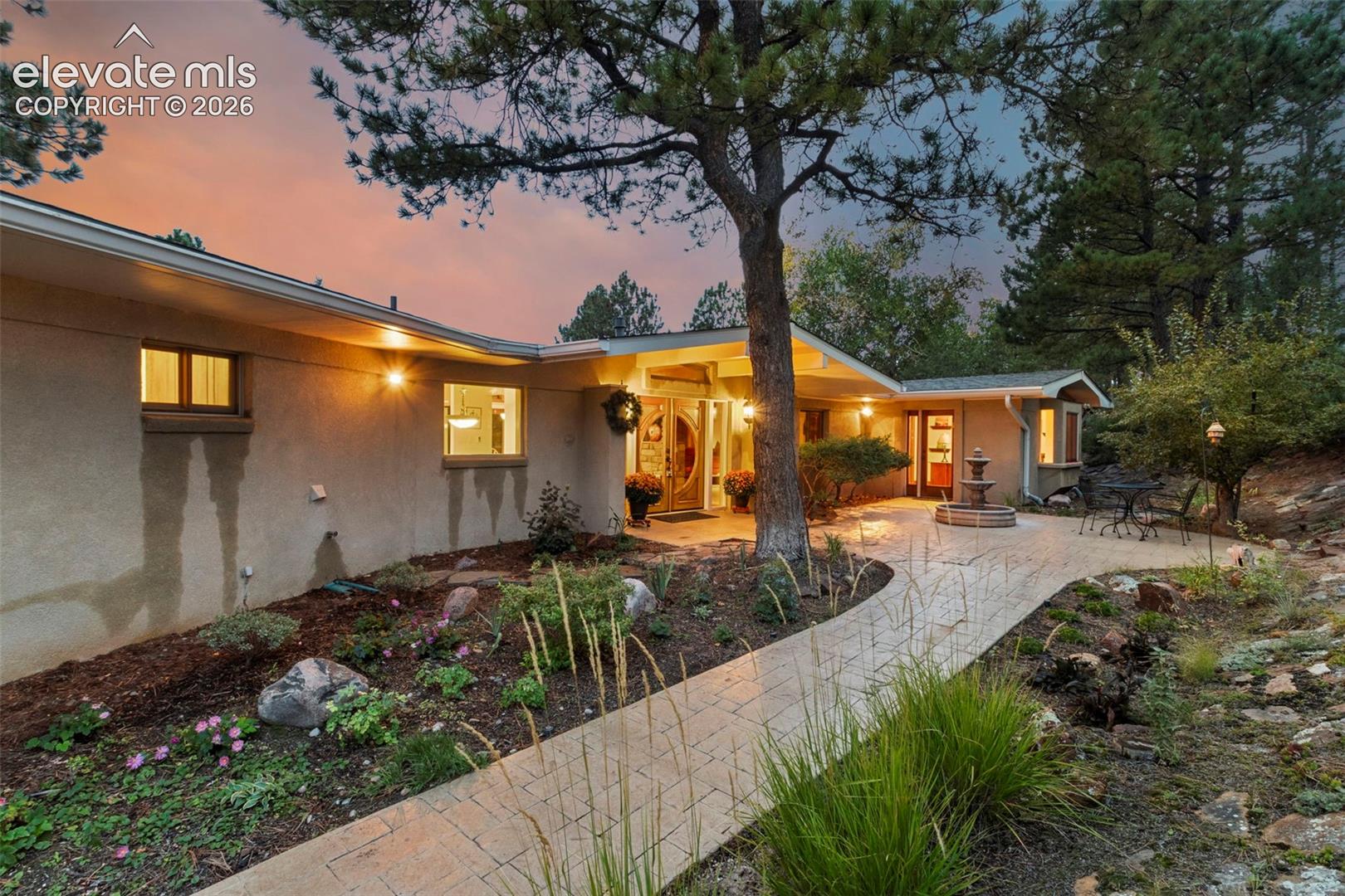 9760 Kit Carson Lane