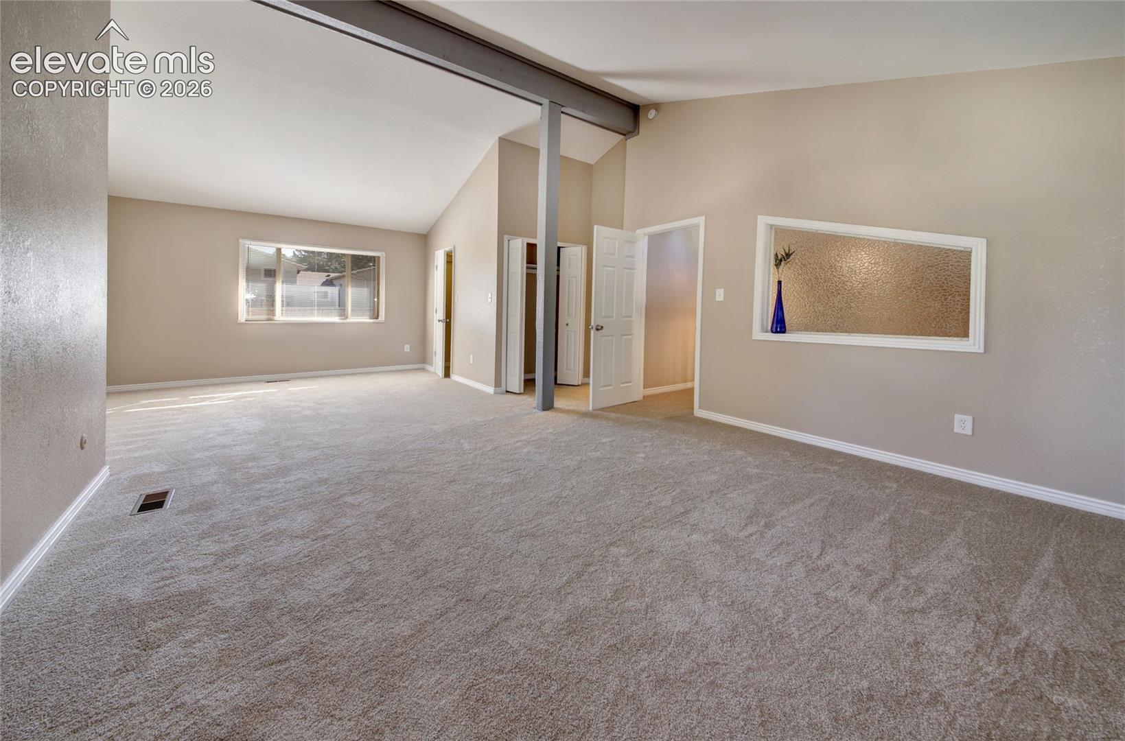 Listing photo 12 for 6425 Galway Drive