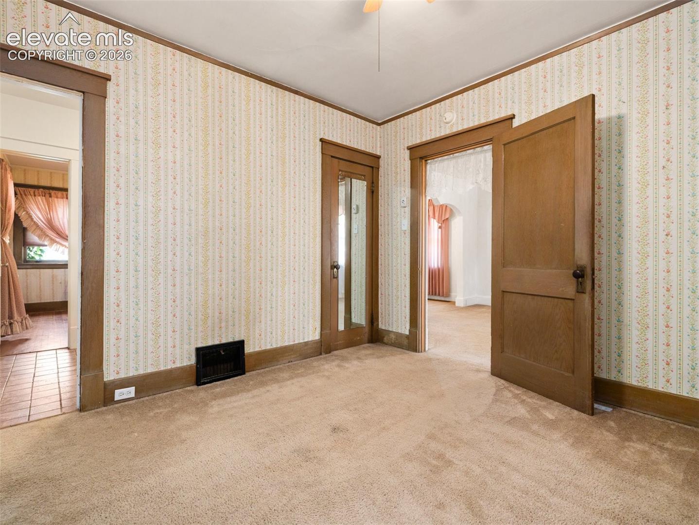 Listing photo 18 for 626 Jackson Street