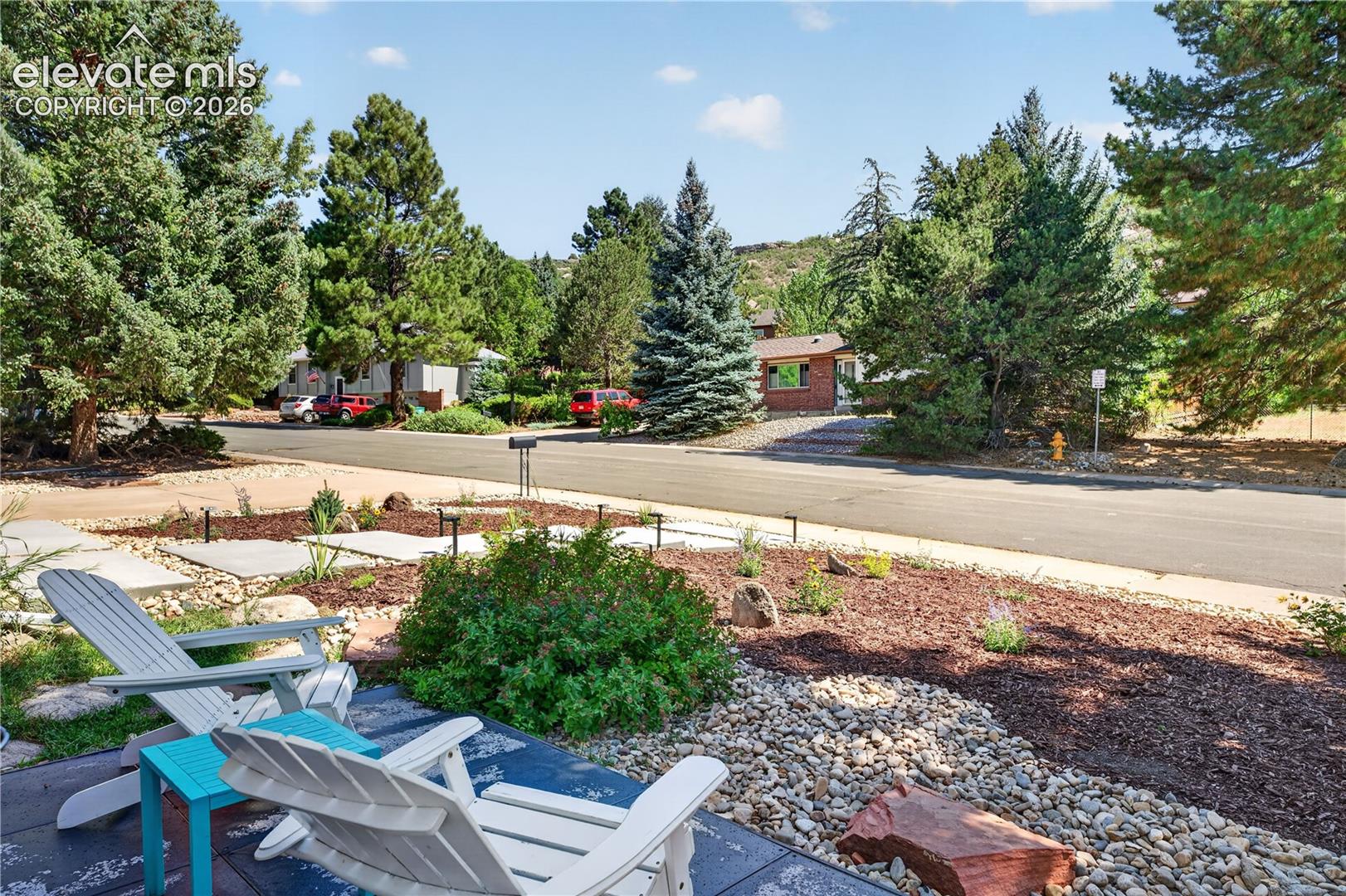 Listing photo 7 for 369 Burgess Drive