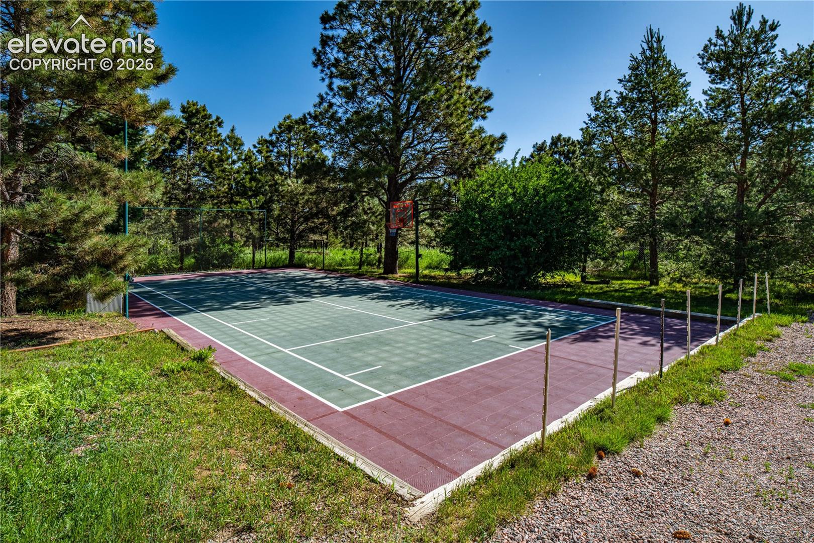 Listing photo 2 for 17815 Saddlewood Road