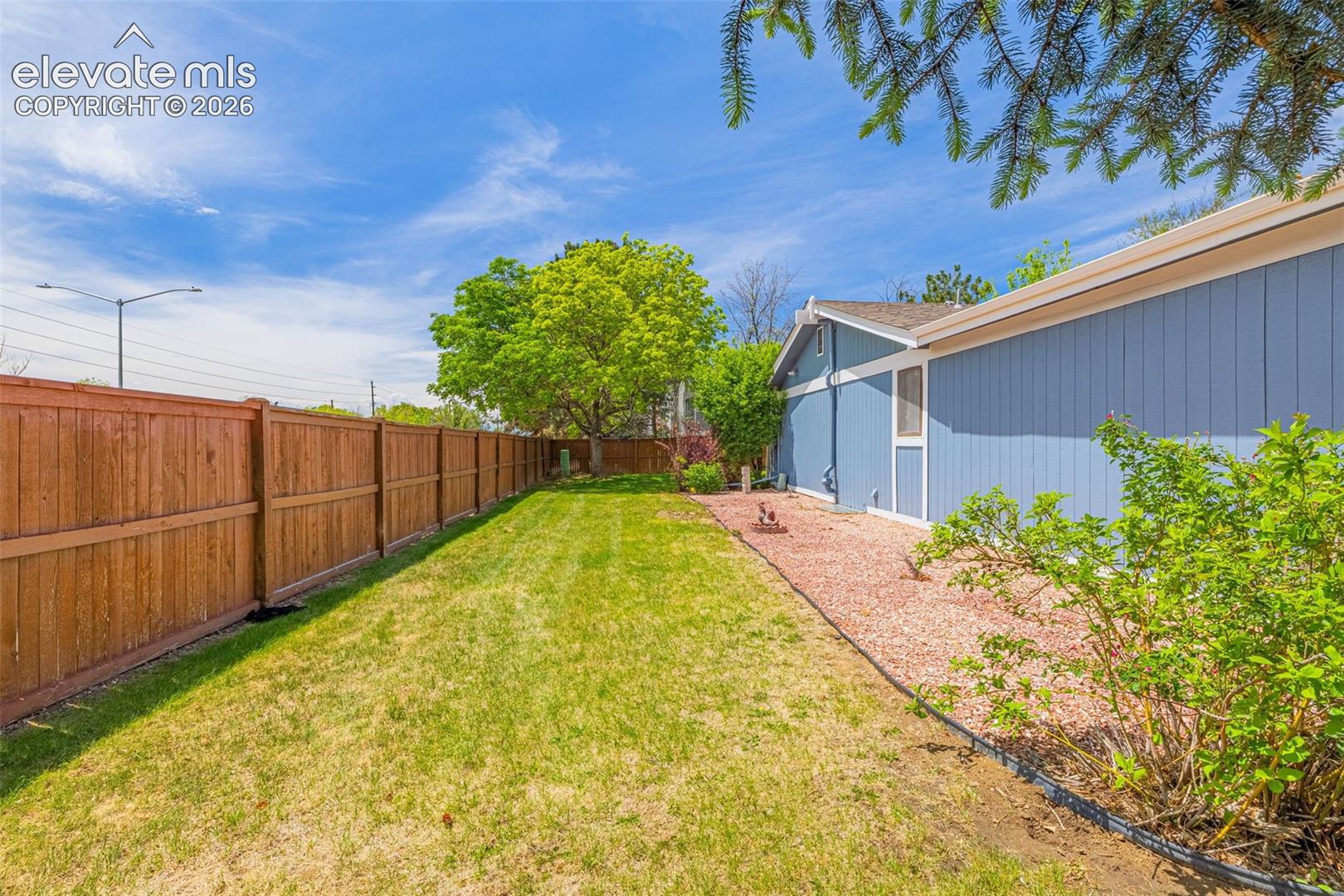 11966 Maple Avenue, photo 32