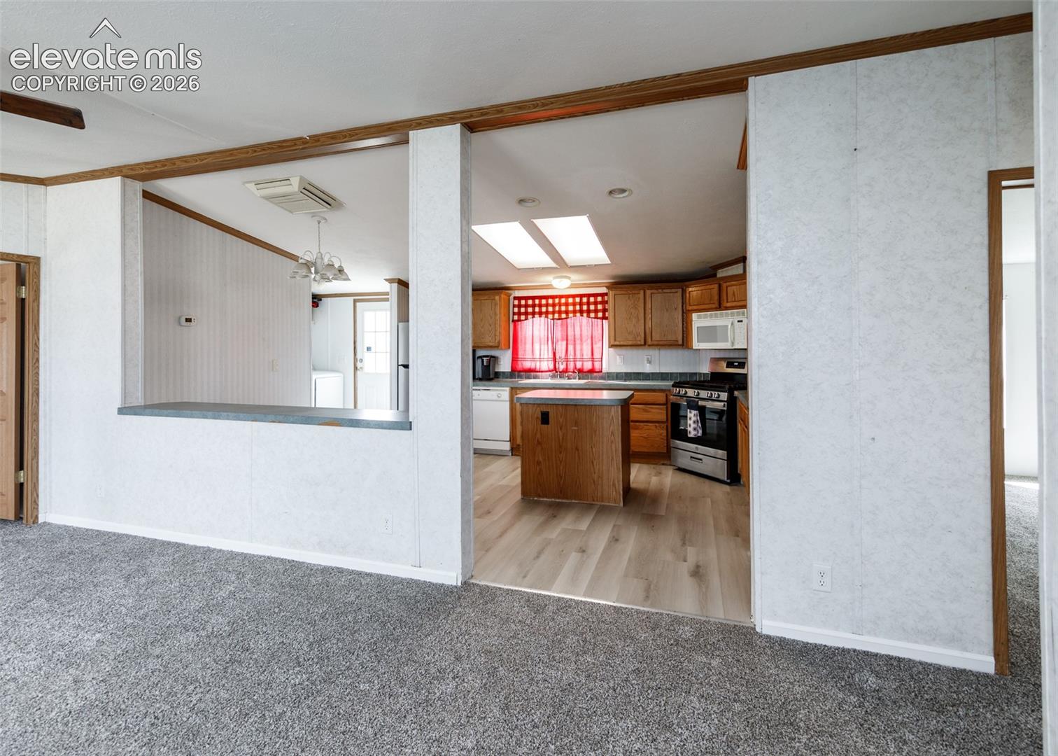 Listing photo 6 for 21430 La Piedra Point