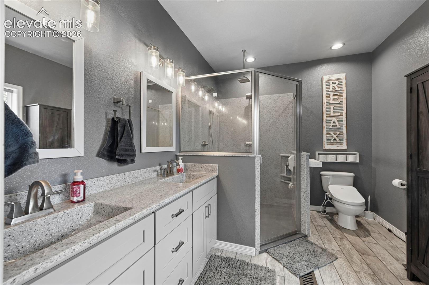 Listing photo 21 for 1702 Painter Drive