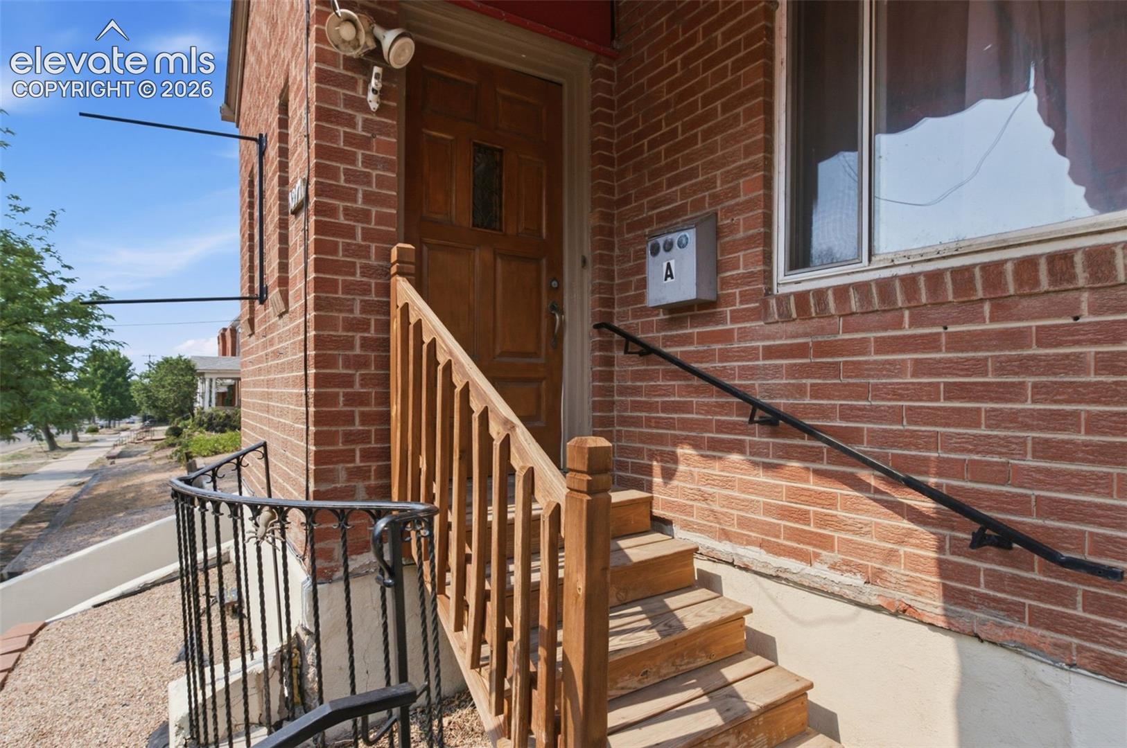 Listing photo 4 for 1217 N Greenwood Street