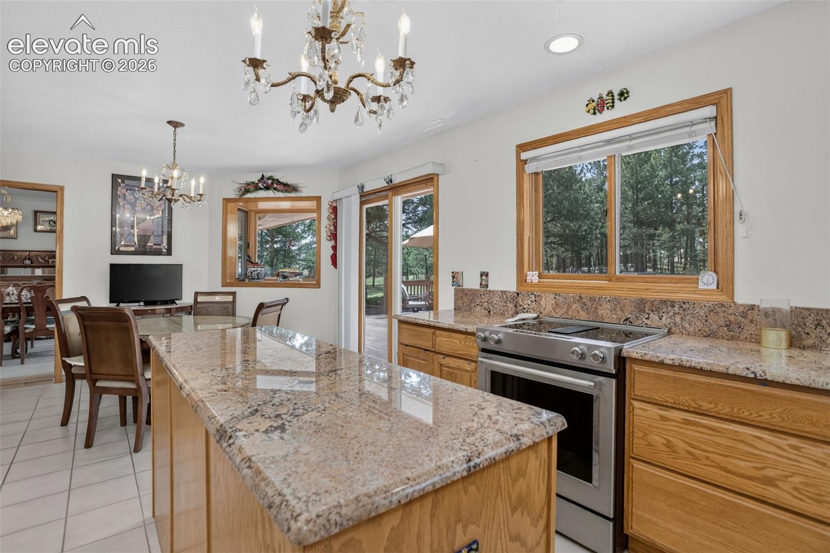 Listing photo 5 for 11570 Milford Road