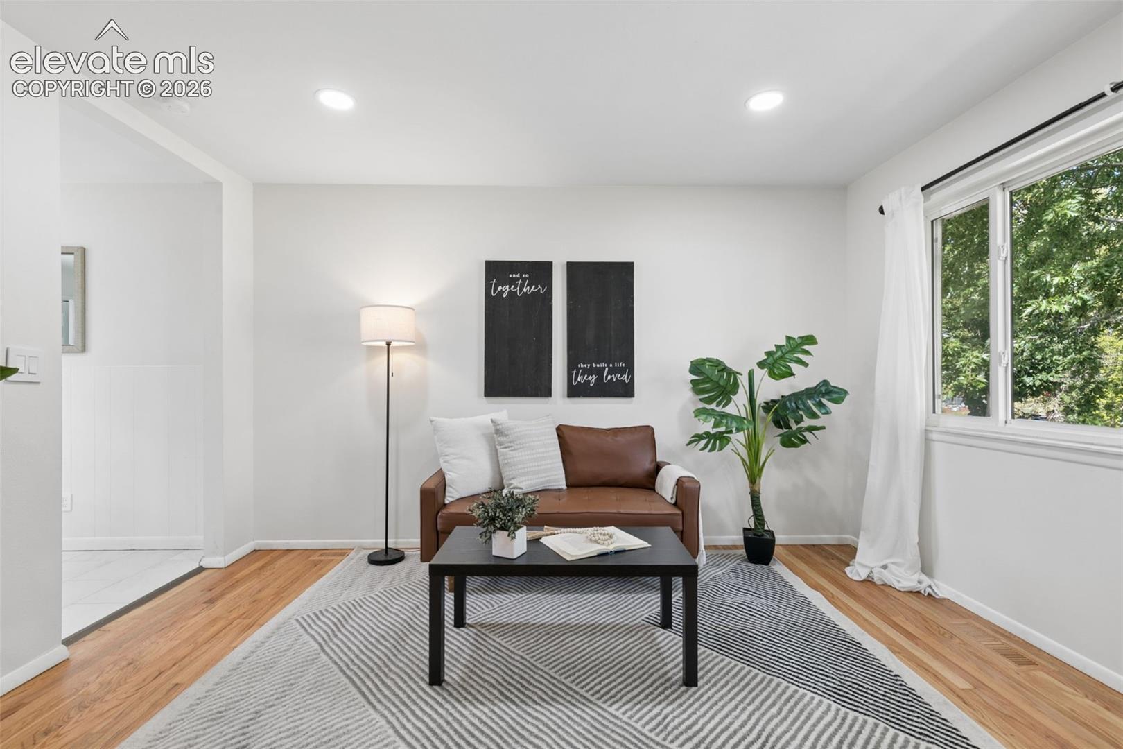 Listing photo 5 for 1501 Newcastle Street
