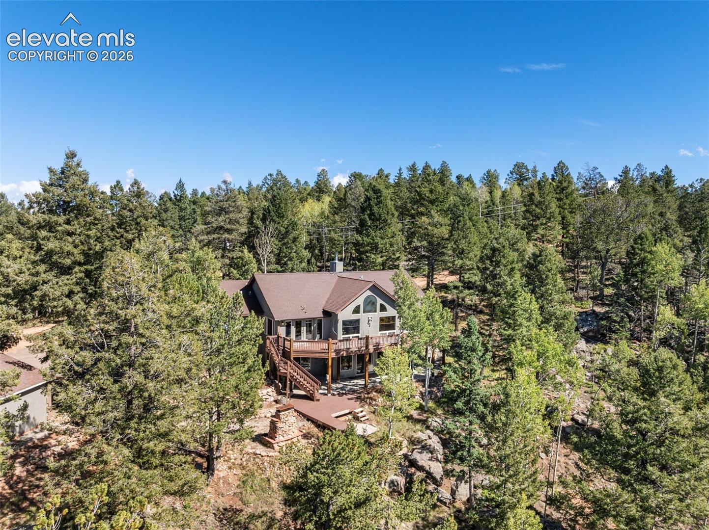 Listing photo 3 for 516 Saguache Drive