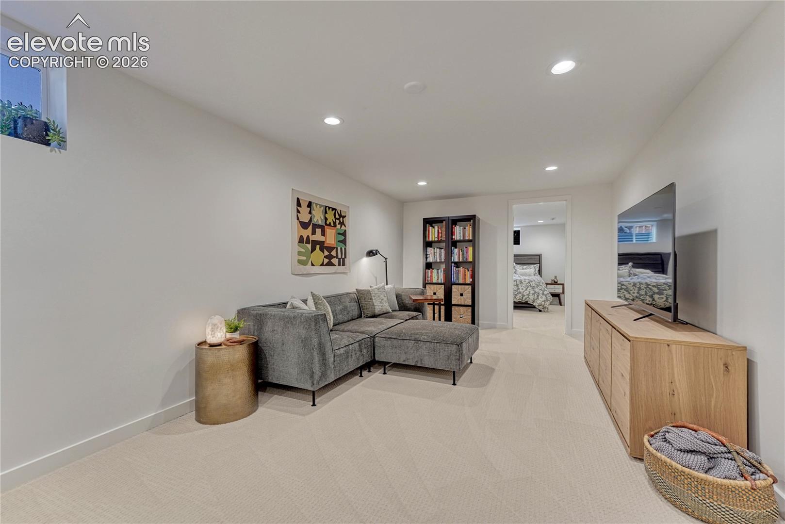 Listing photo 19 for 2845 N Institute Street
