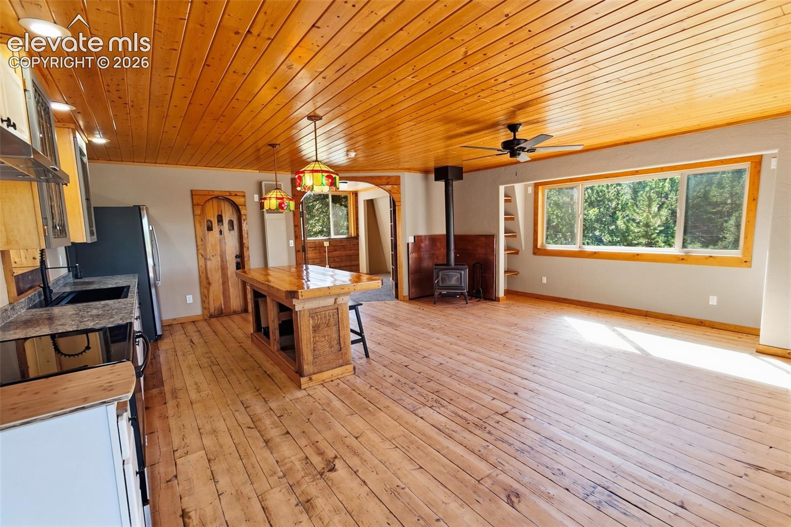 Listing photo 47 for 3303 Trail Creek Road