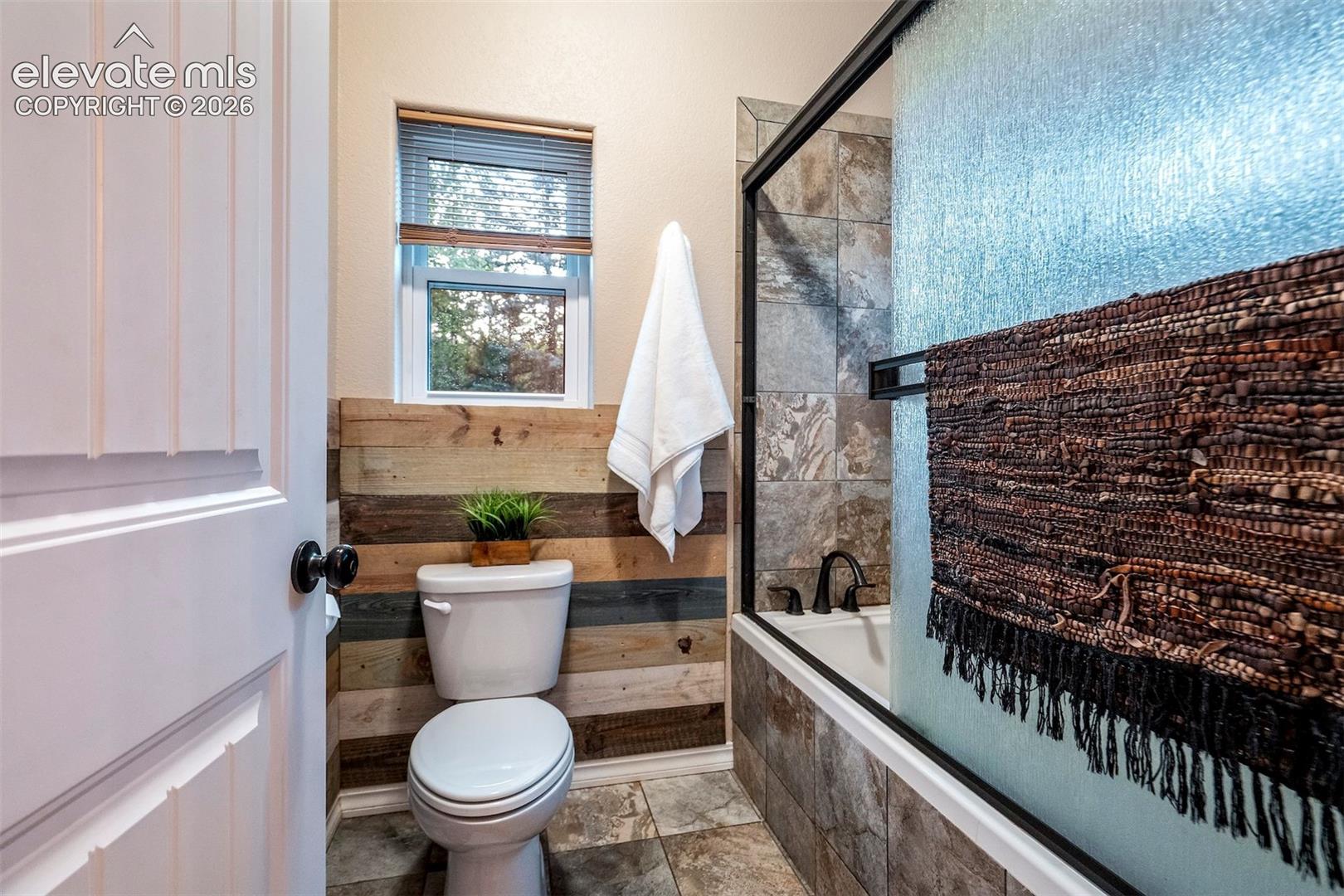 Listing photo 23 for 119 Remwood Circle