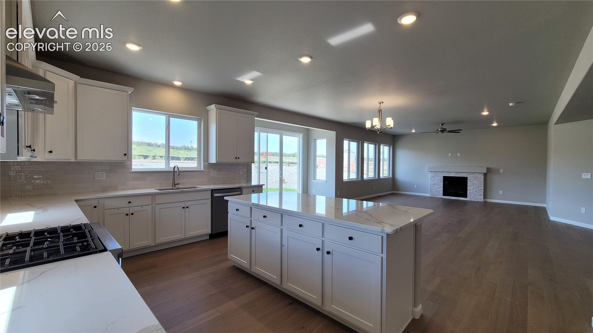 Listing photo 8 for 10651 Wolf Lake Drive