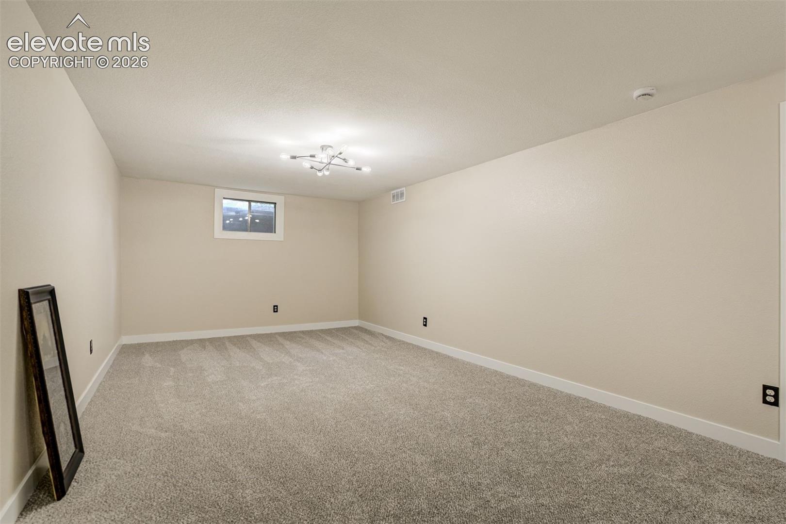 Listing photo 33 for 1730 Auburn Drive