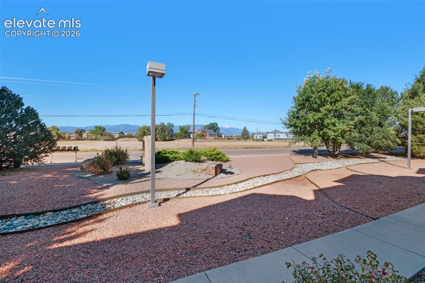 Listing photo 5 for 1034 Fountain Mesa Drive