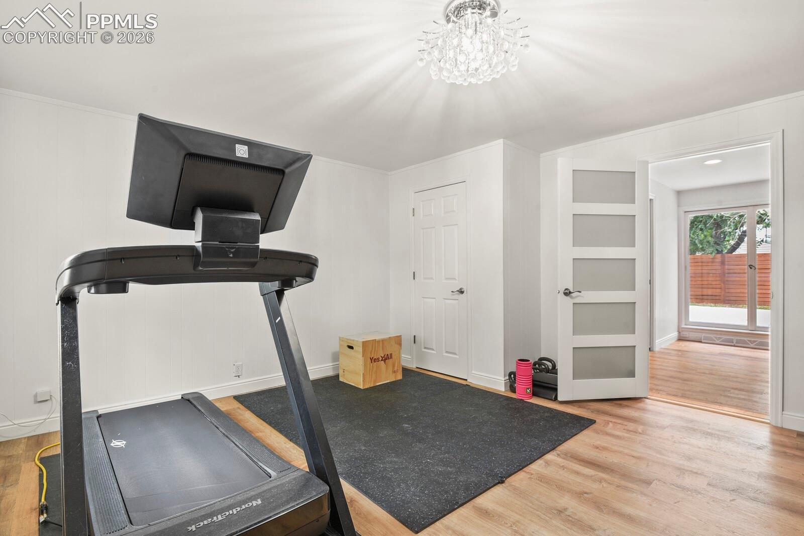 Listing photo 25 for 691 S Holly Street