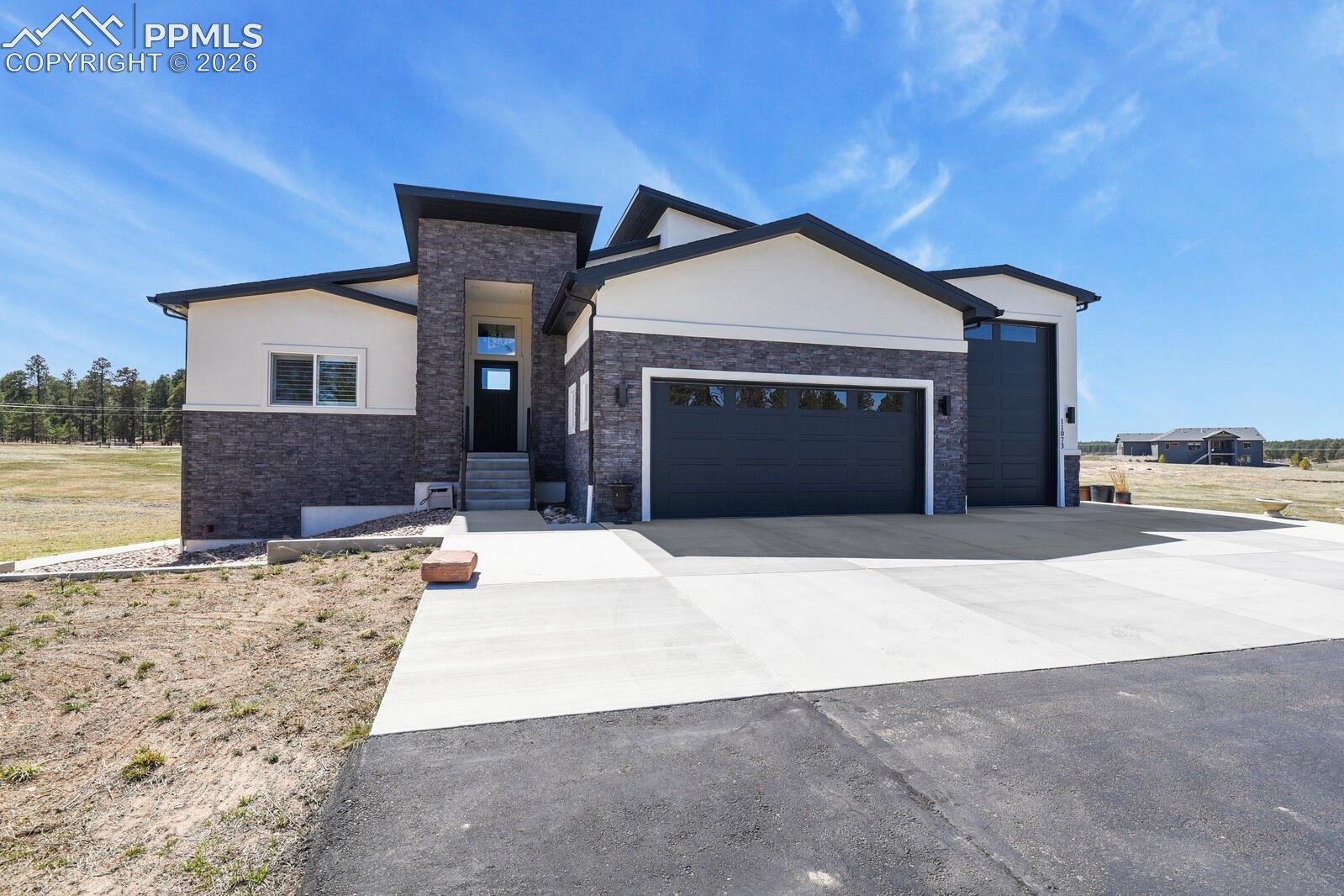 11073 Mosey Trail