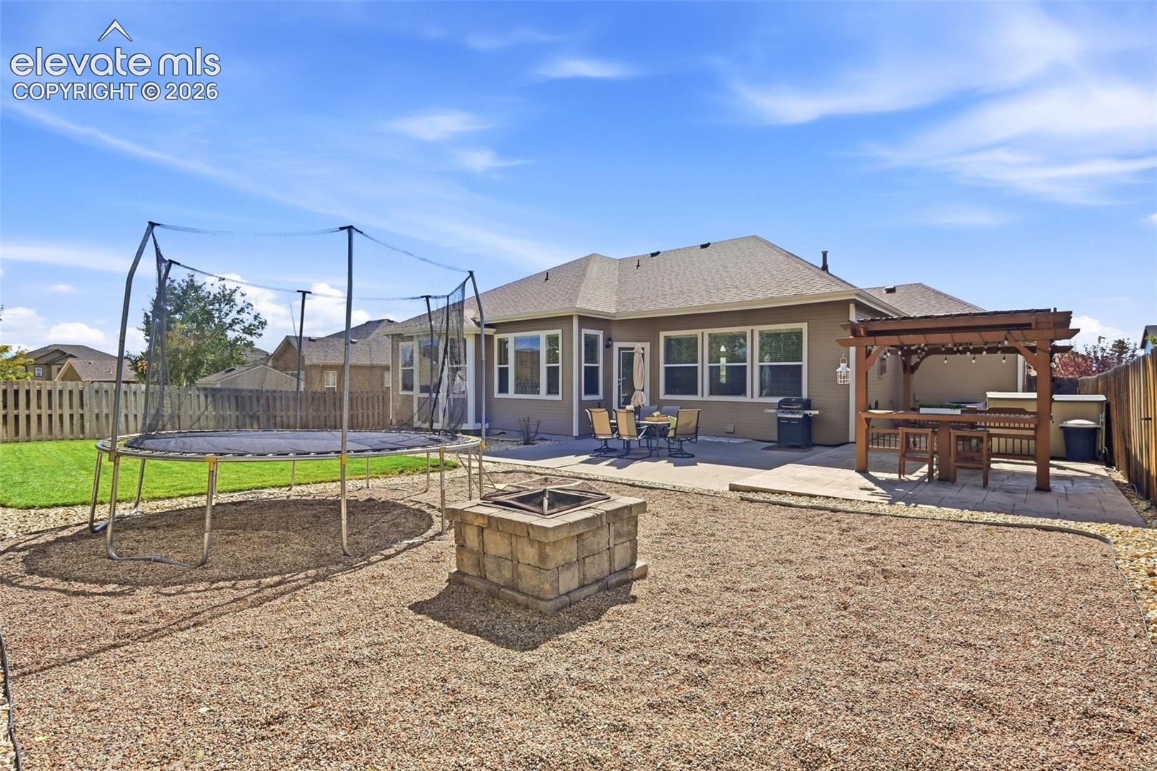 Listing photo 34 for 10363 Capital Peak Way