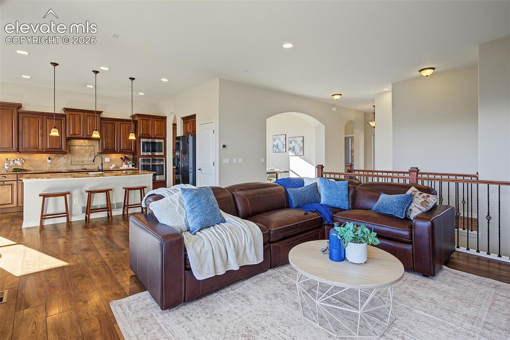 Listing photo 5 for 15621 Lake Mist Drive