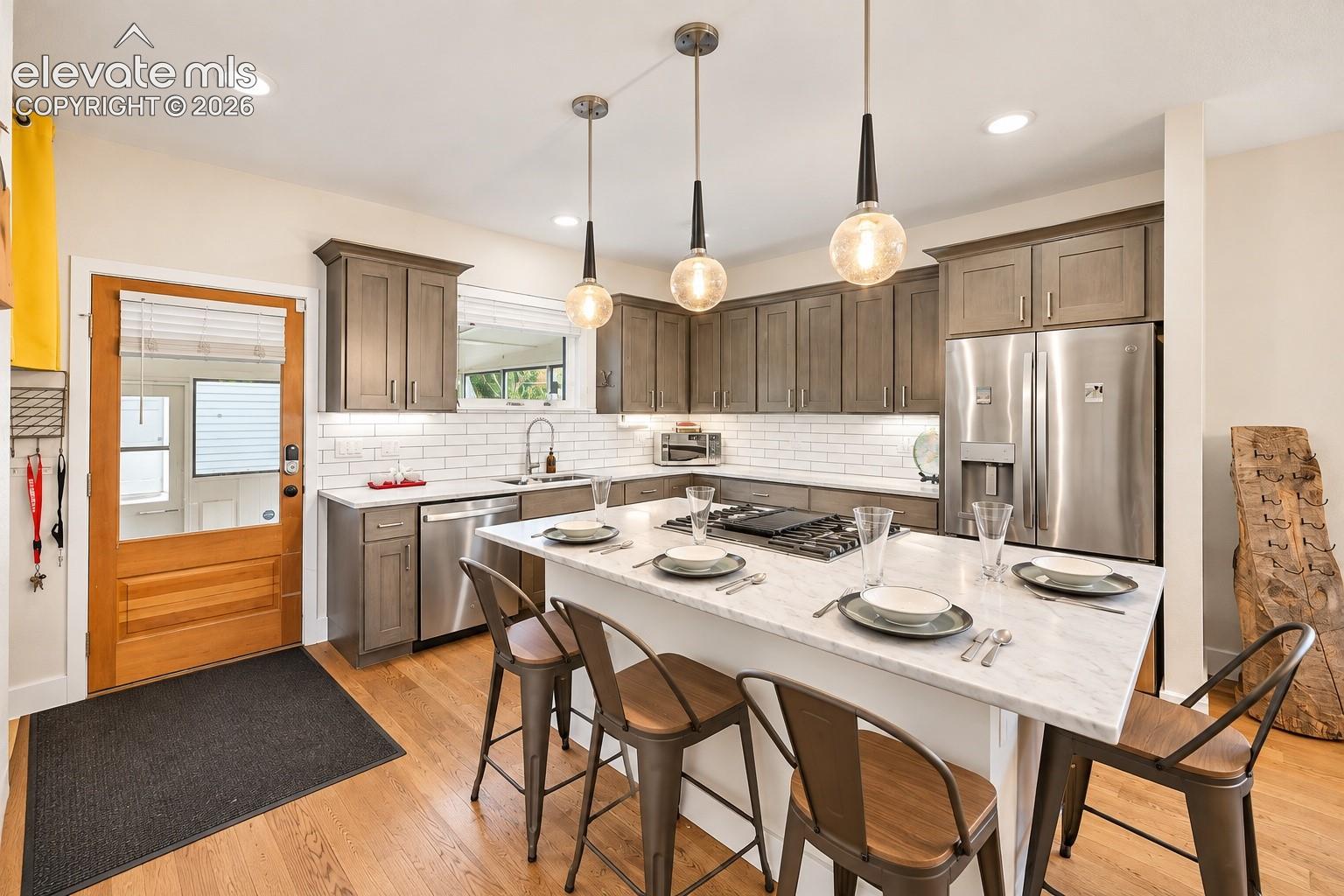 Listing photo 11 for 1007 E Boulder Street