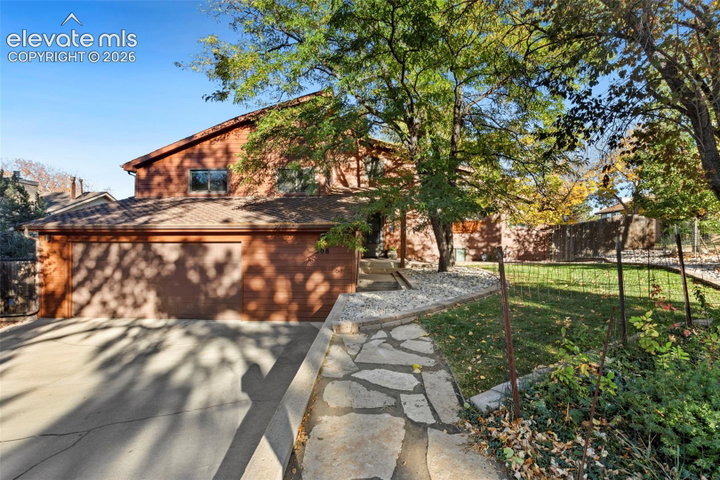 508 Crystal Hills Boulevard — listing photo