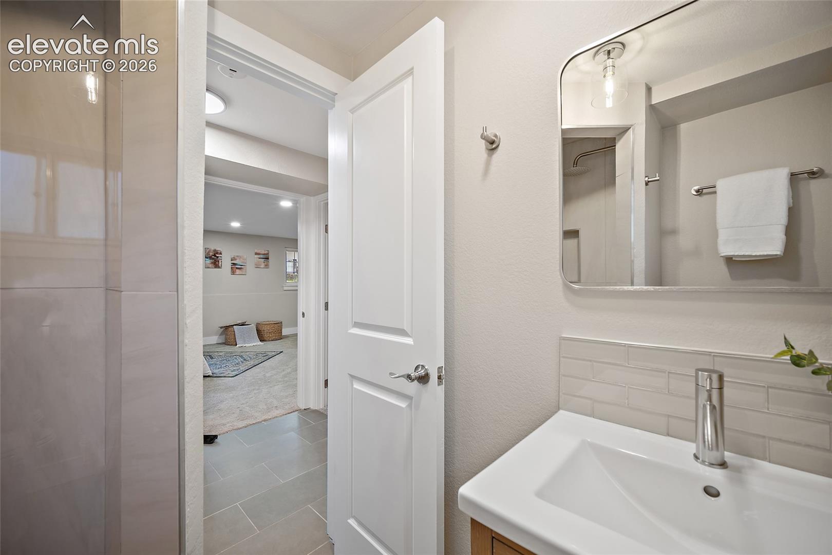 2123 Warwick Lane, photo 18