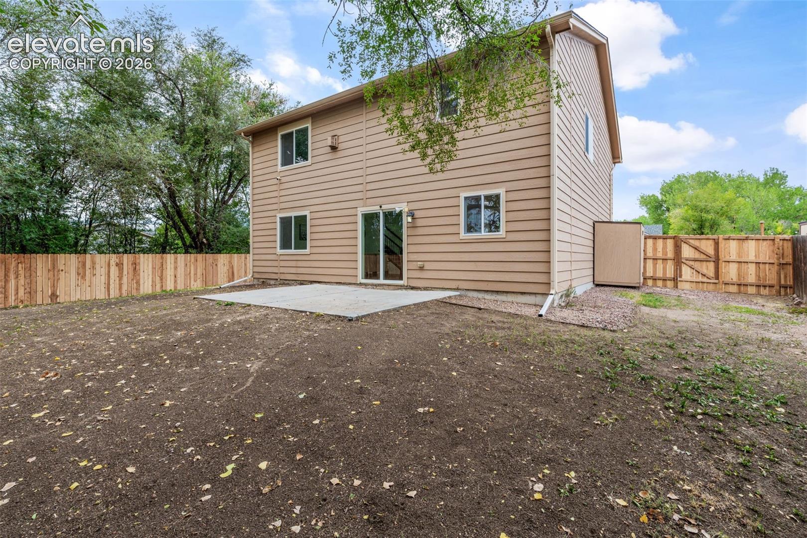 Listing photo 41 for 421 Autumn Place