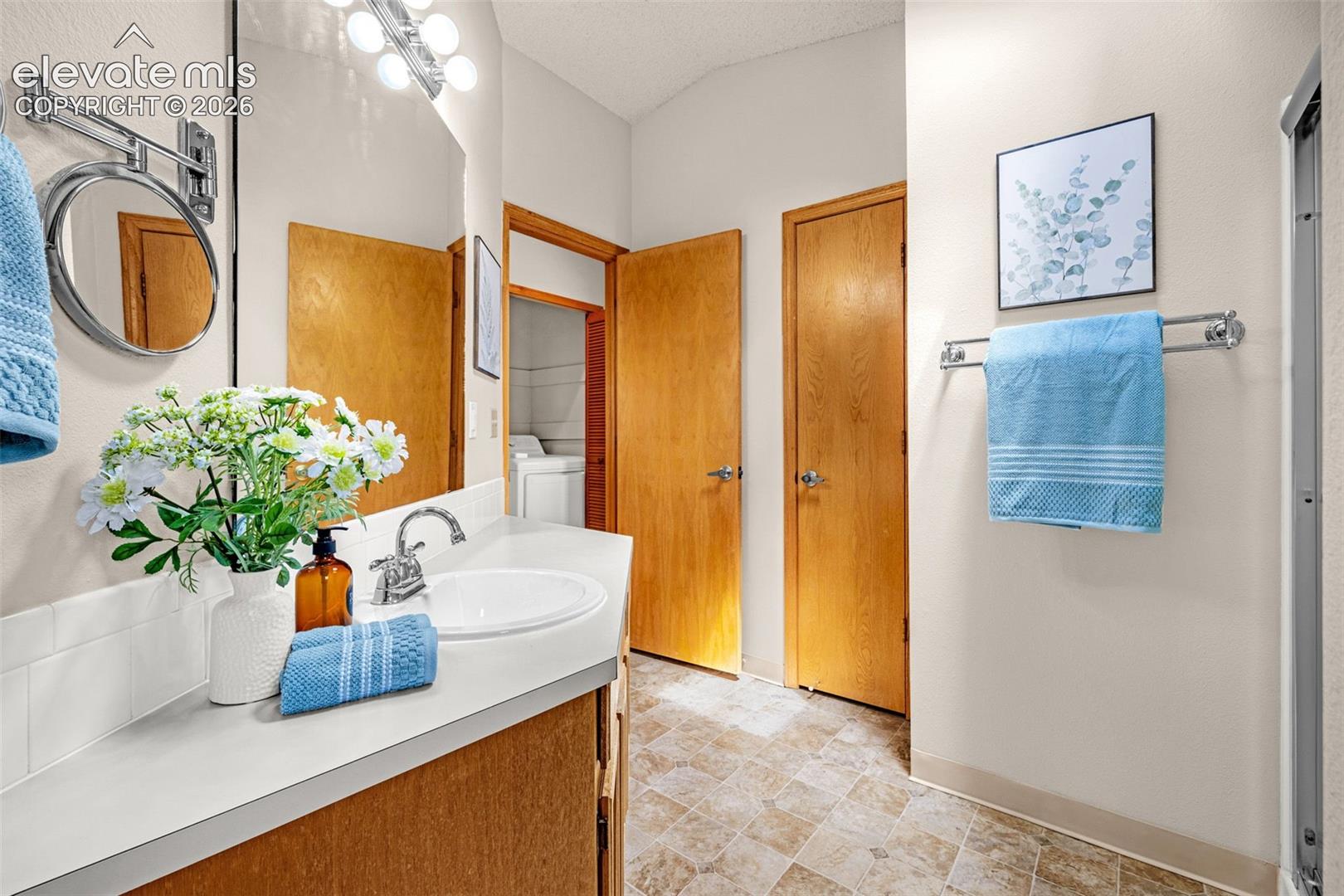 7448 Alameda Court, photo 18