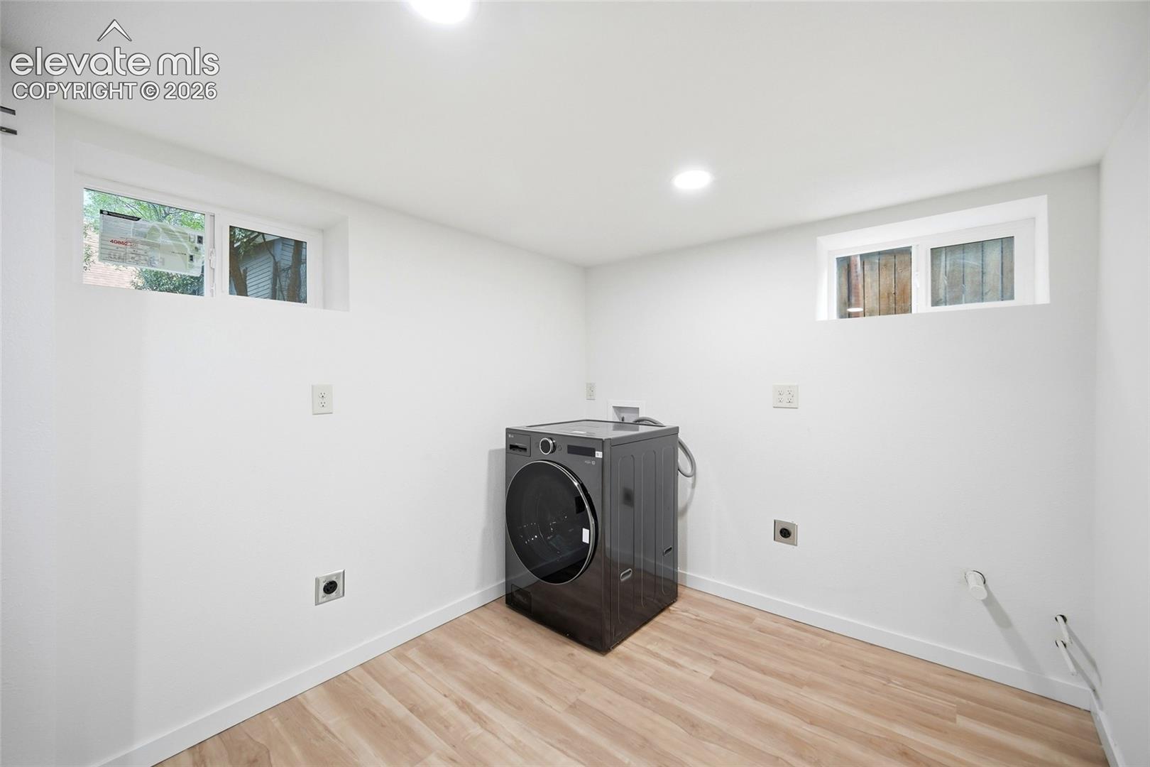 Listing photo 21 for 947 E Costilla Street