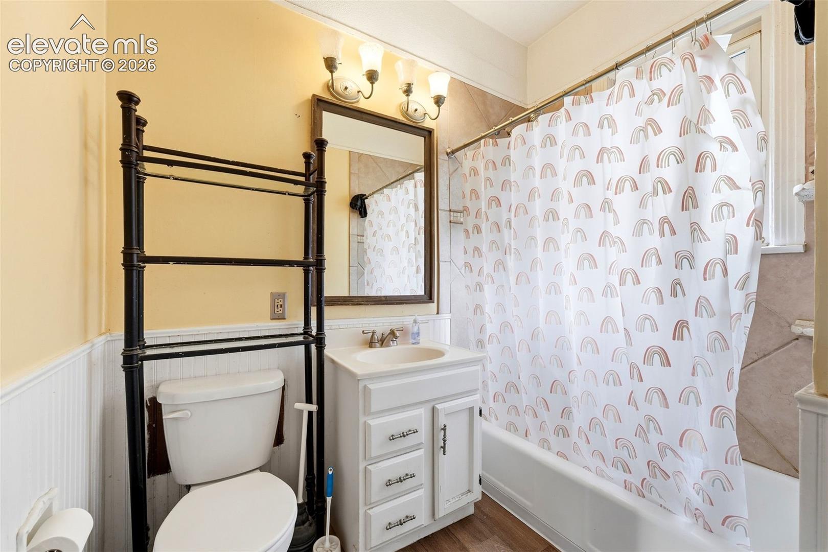 Listing photo 12 for 842 E Platte Avenue
