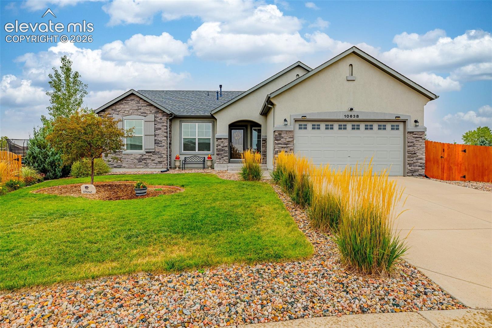 10638 Mt Emerald Drive โ listing photo