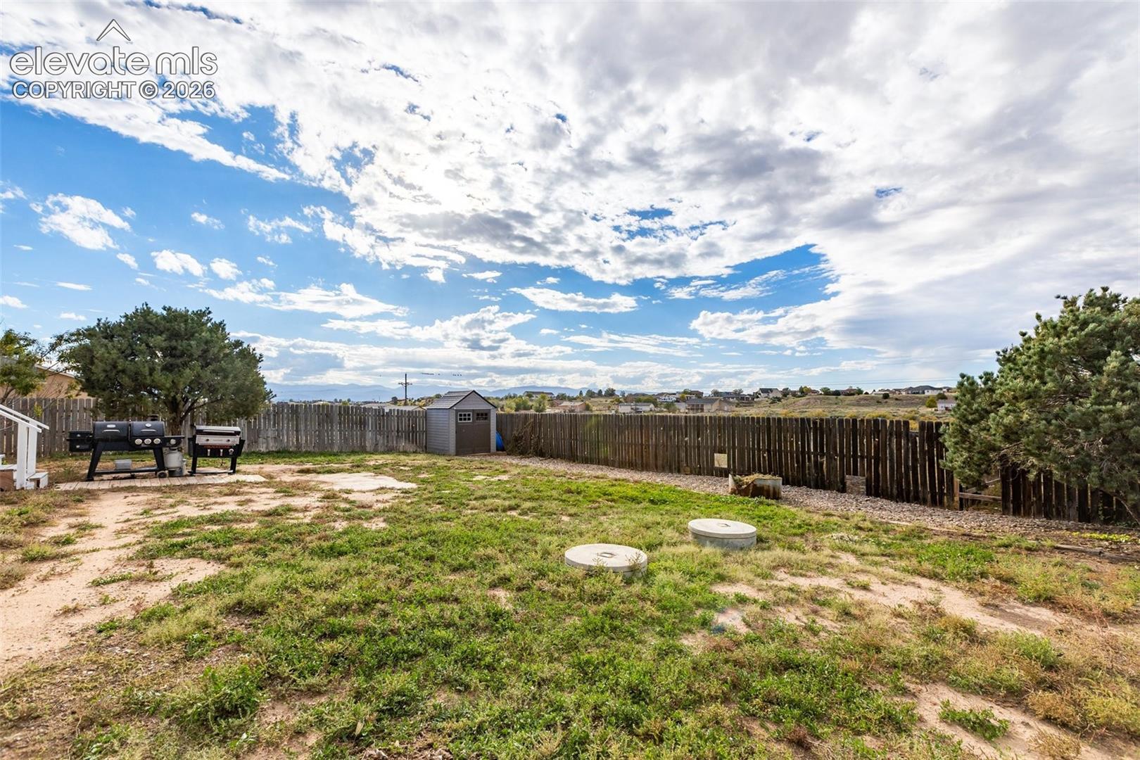 Listing photo 39 for 541 S El Charro Drive