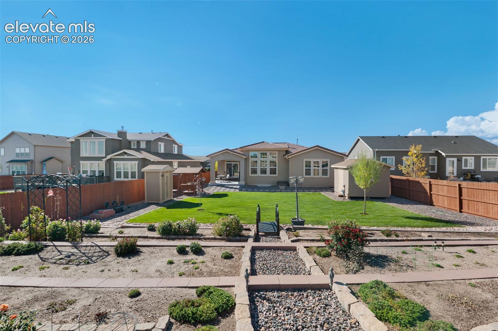 Listing photo 40 for 10933 Checo Way