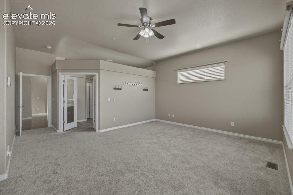 Listing photo 26 for 10862 Torreys Peak Way