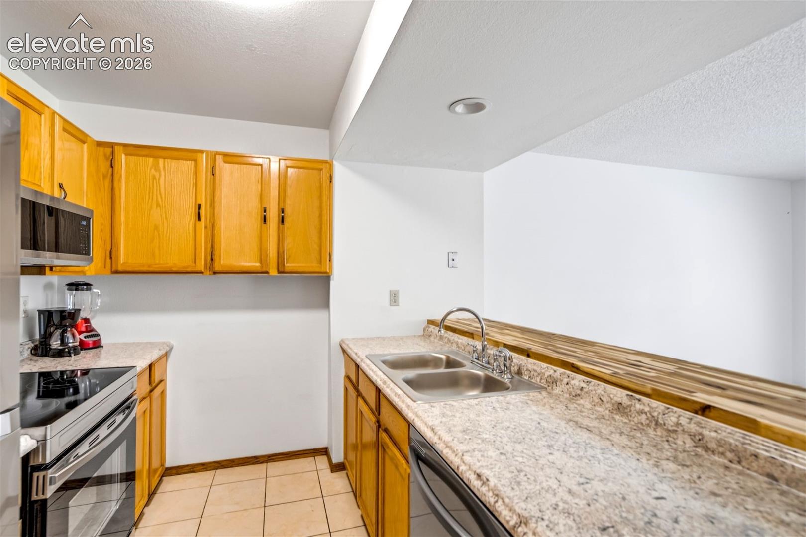 4323 Hunting Meadows Circle, photo 12