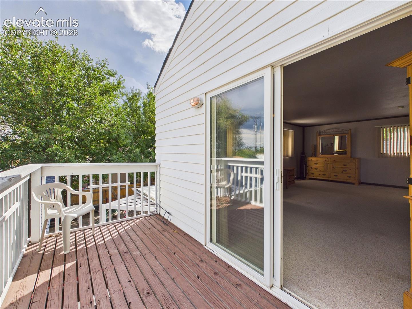 Listing photo 23 for 2910 8th Avenue