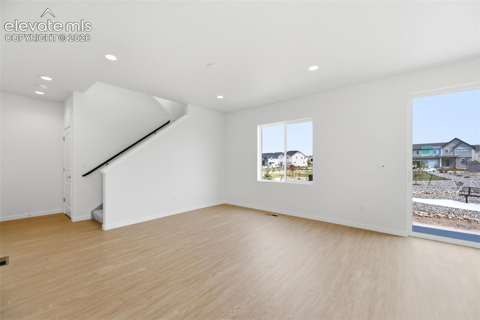 Listing photo 15 for 7968 School House Drive