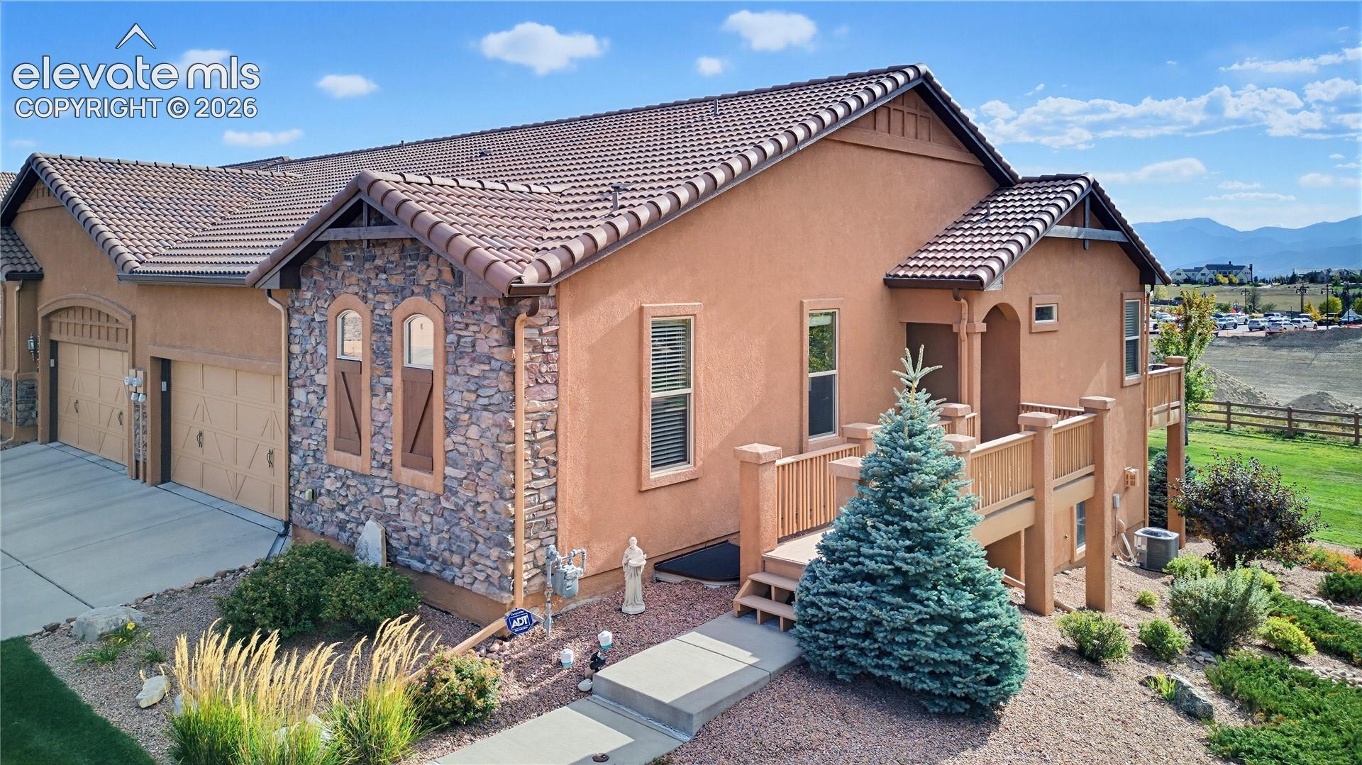 Listing photo 2 for 13060 Cupcake Heights