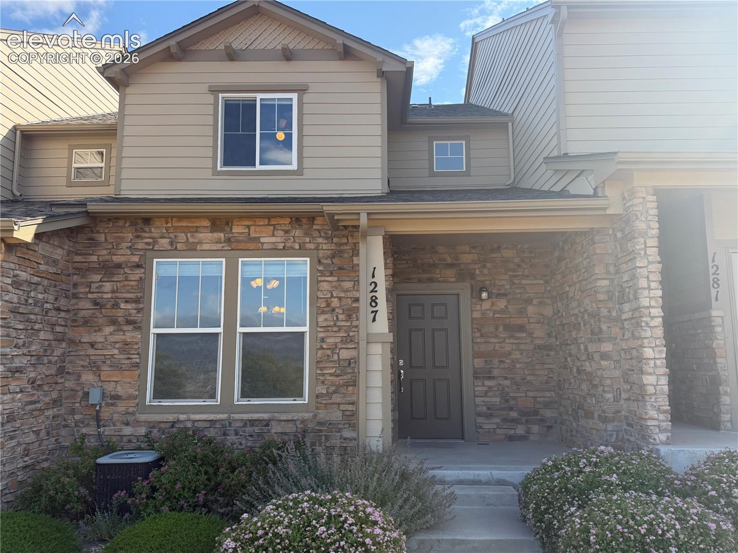 Listing photo 2 for 1287 Walters Point