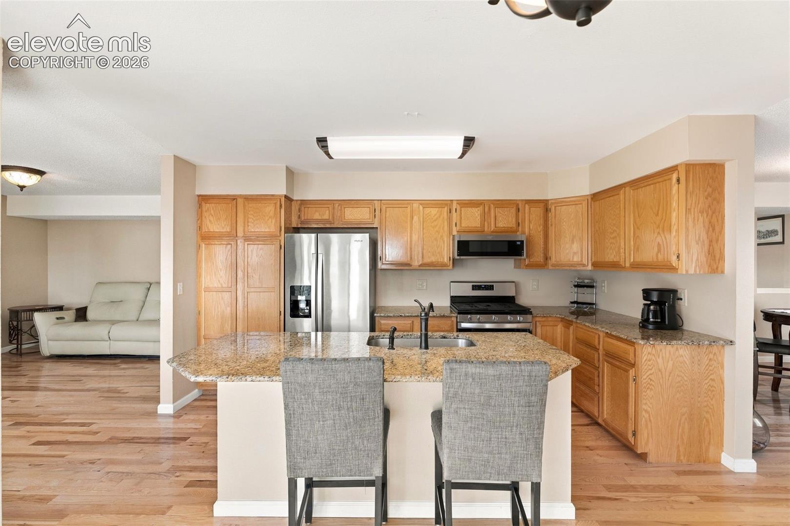Listing photo 4 for 1150 Pipestone Court