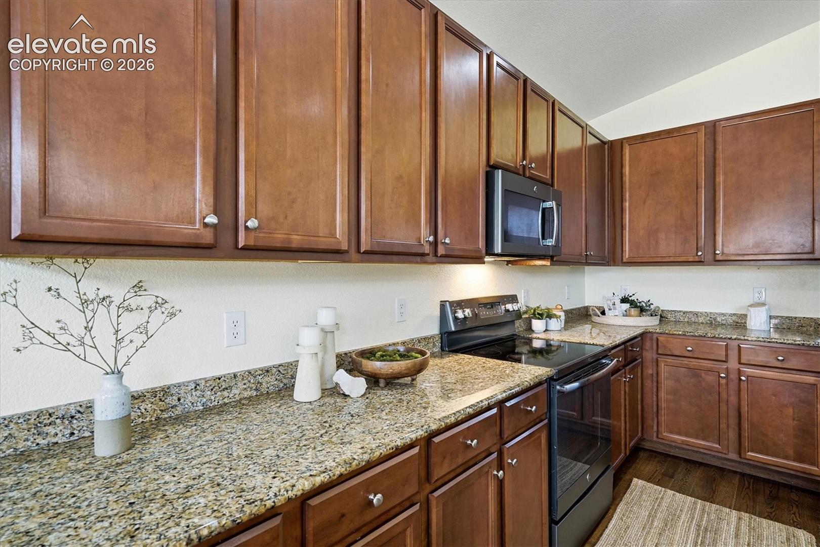 Listing photo 10 for 7384 Bonterra Lane