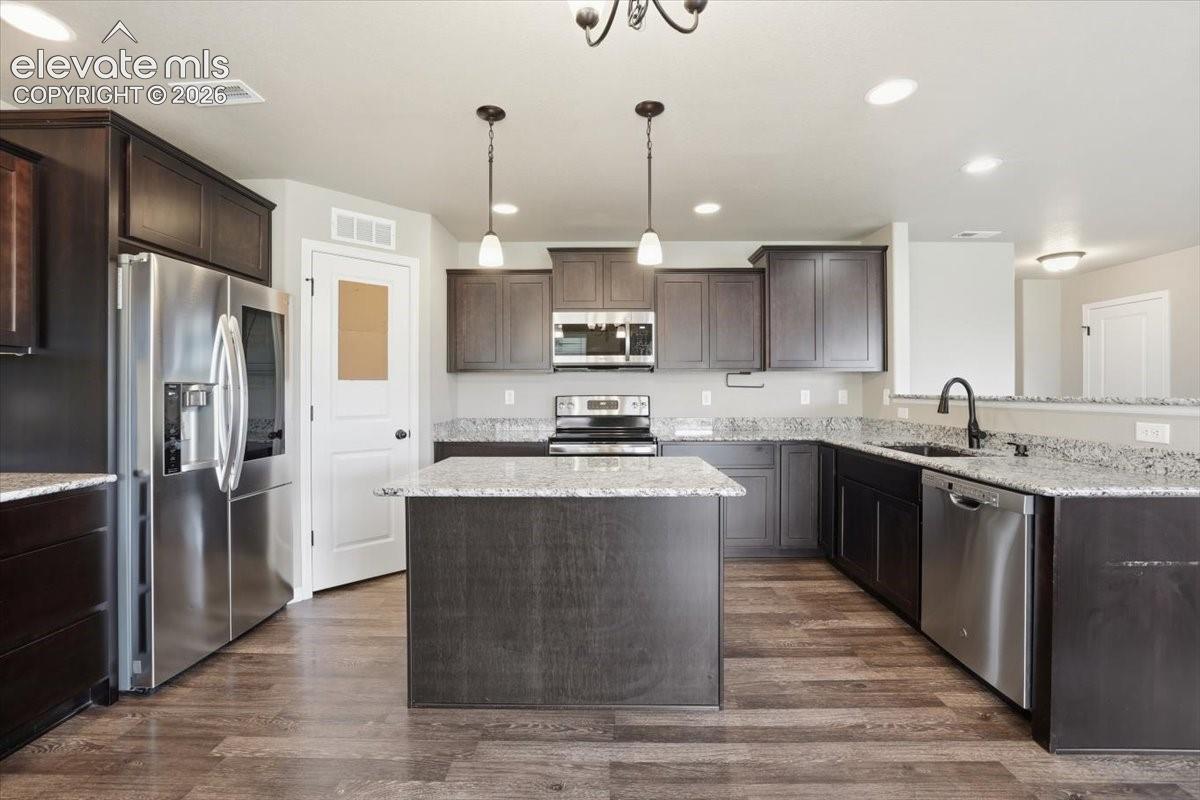 Listing photo 11 for 10958 Avena Road