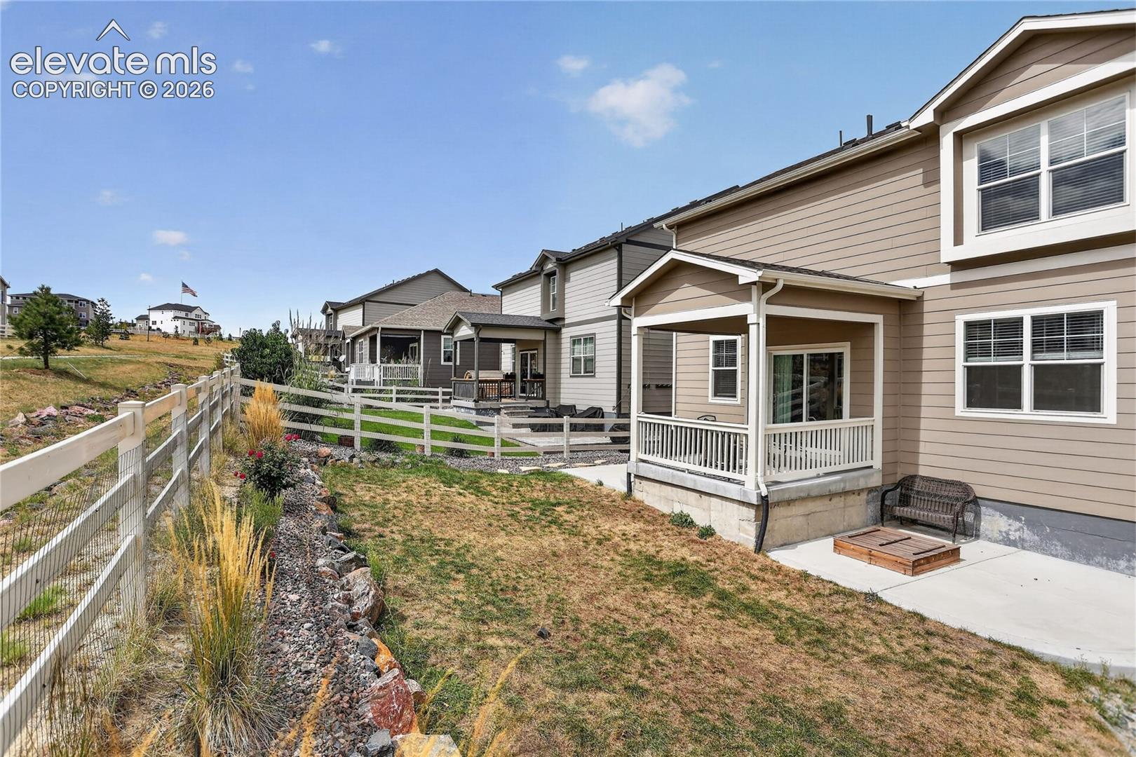 Listing photo 19 for 2051 Rosette Lane