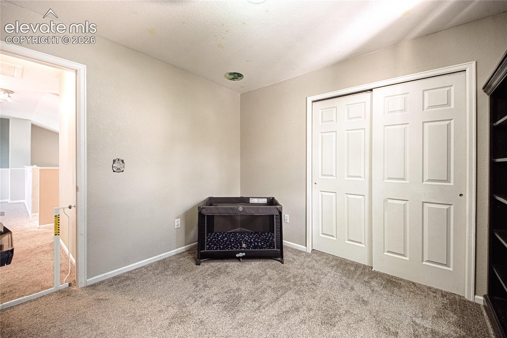 Listing photo 15 for 1395 Legend Oak Drive